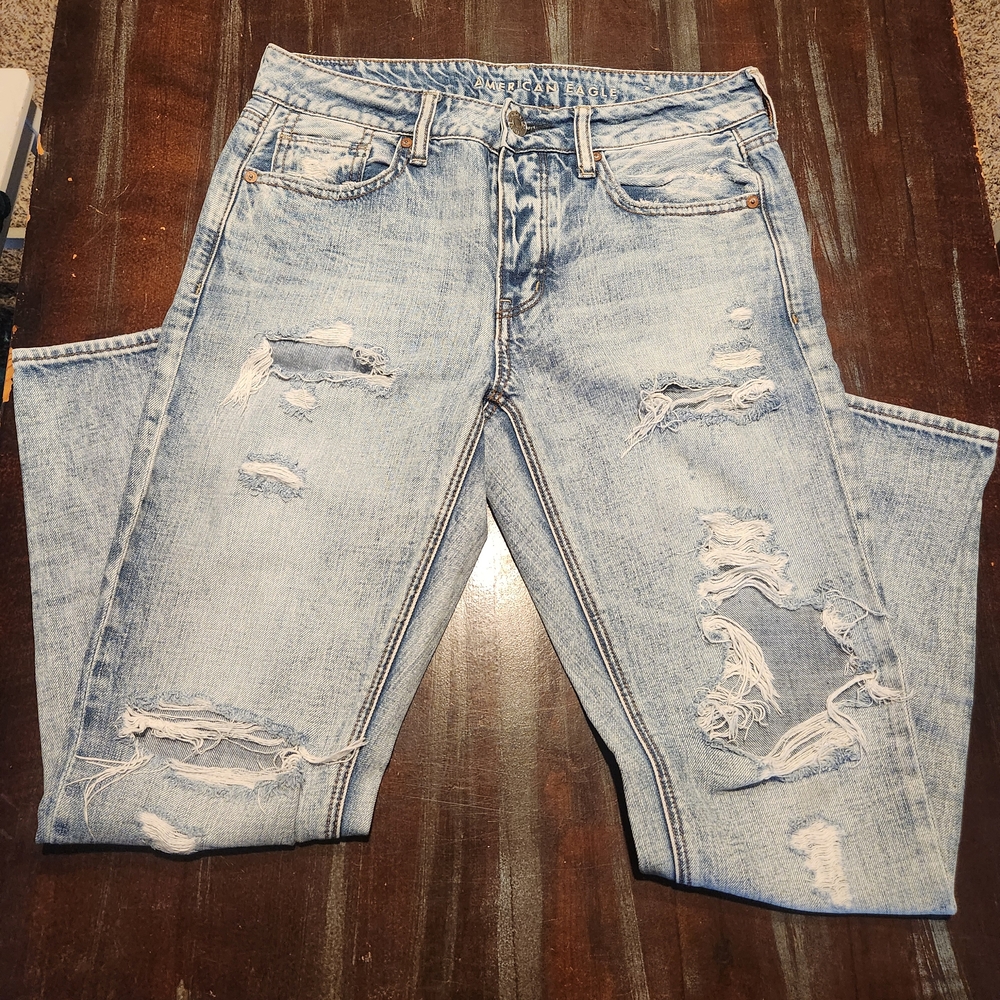 American Eagle Outfitters Light Blue Distressed Boyfriend Jeans